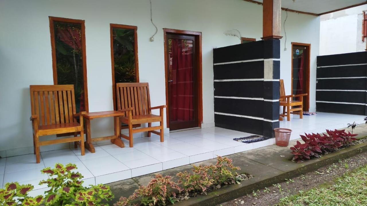 Tatasya Homestay Senaru Exterior foto